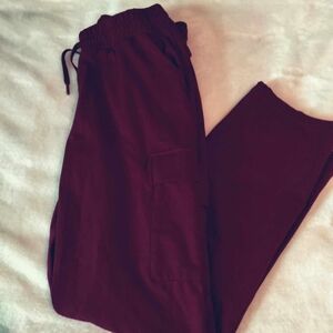 Mondetta Red Wine Performance Luxury Pants Size S Cargo Pockets Comfort Casual